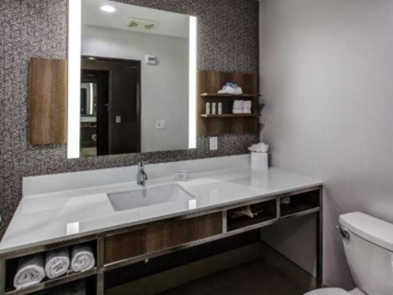 Hilton Garden Inn Topeka Dış mekan fotoğraf