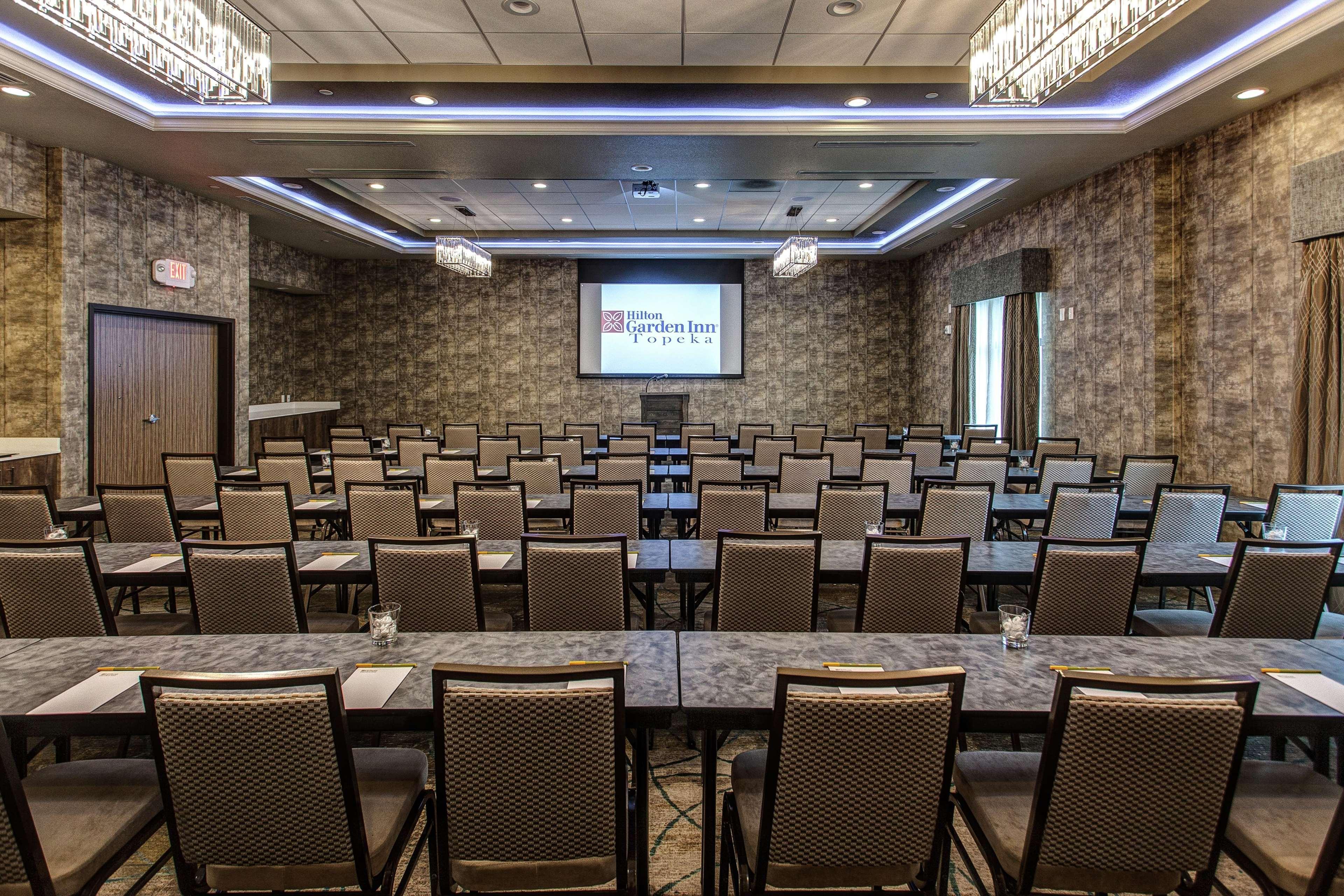 Hilton Garden Inn Topeka Dış mekan fotoğraf