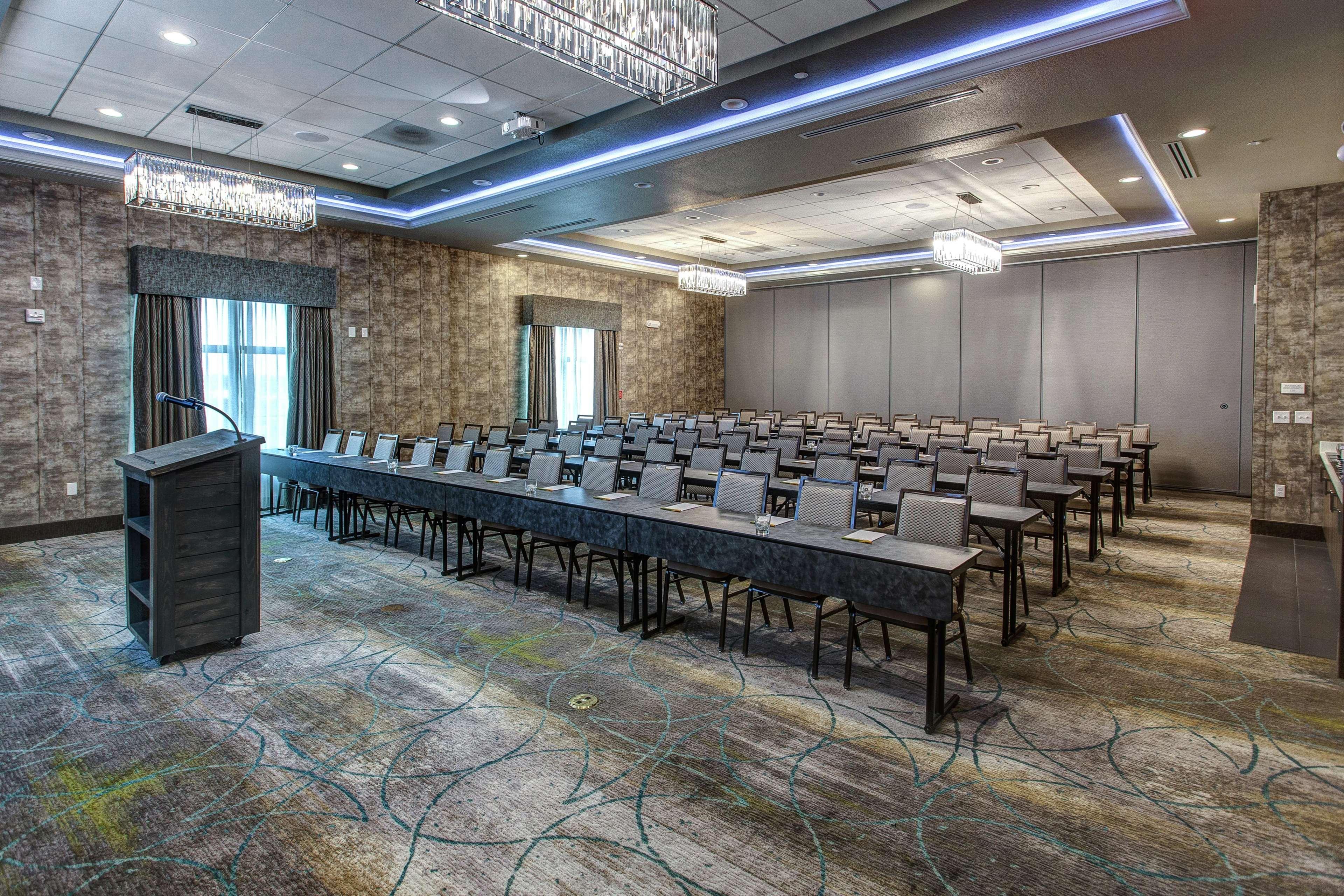 Hilton Garden Inn Topeka Dış mekan fotoğraf