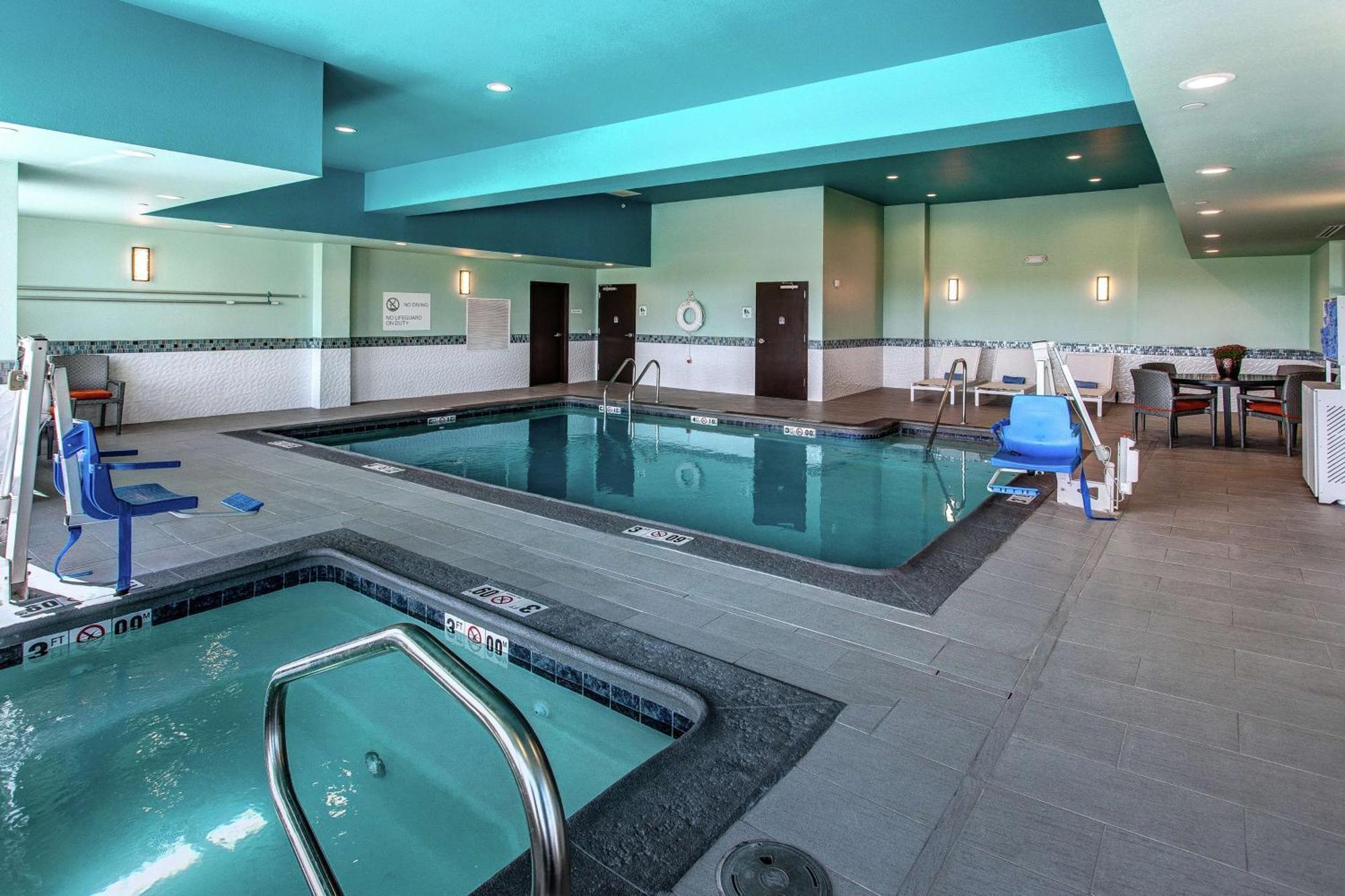 Hilton Garden Inn Topeka Dış mekan fotoğraf